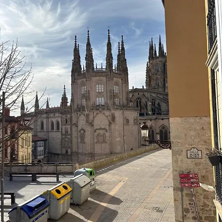 Vista Gotica Catedral Spain